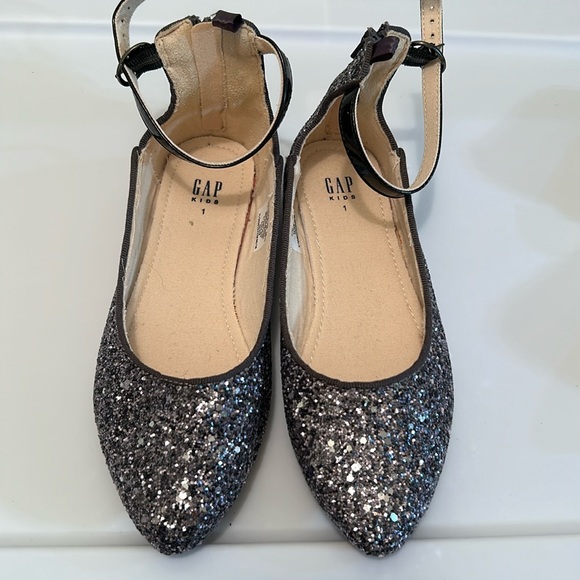 GAP KIDS Girls glitter flats size 1 - Picture 1 of 4